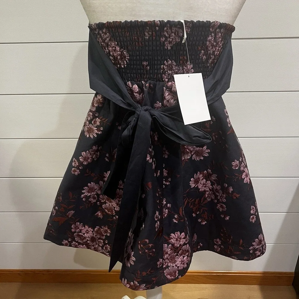 Free People Matilda Mini Dress Fit and Flare Floral Size Medium Strapless‎ NEW